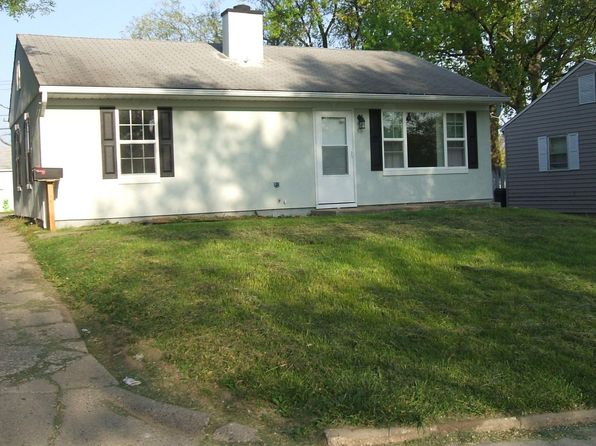 23 Medial Dr, Decatur, IL 62521