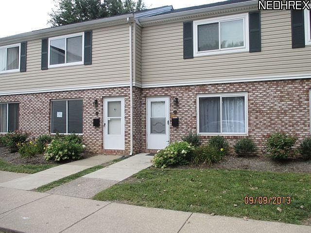 1st image of 412 Peppertree Ln #412