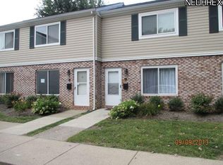412 Peppertree Ln #412, Painesville, OH 44077