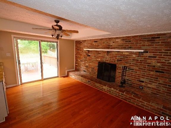 4th image of 3210 Blackwalnut Dr