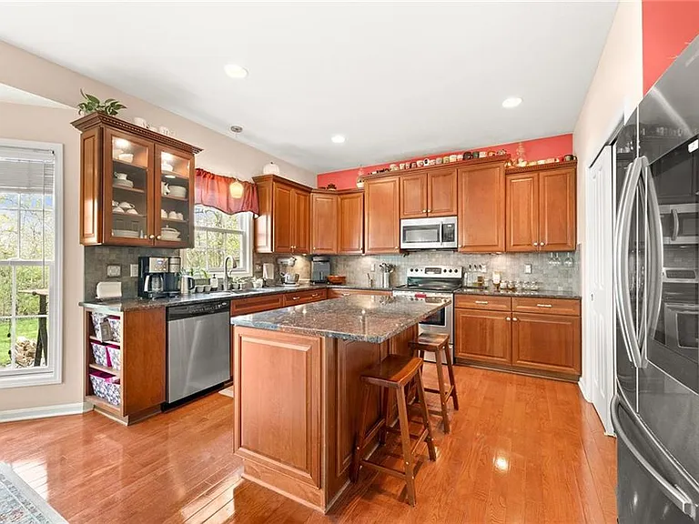 73 Quartz Ave — Photo 11