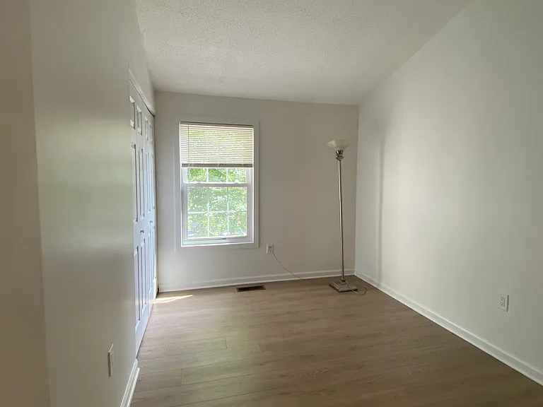 15618 Emery Ct — Photo 21