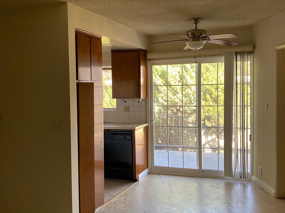 1st image of 3620 Bagley Ave #15