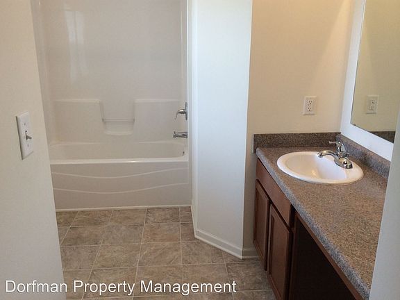 4th image of 8042 Fisher Bend Dr