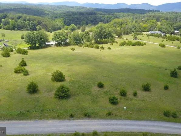 25 Markwood Dr, Keyser, WV 26726