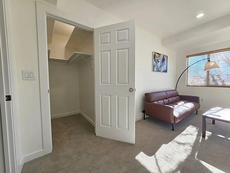 4264 S Halifax Way — Photo 13