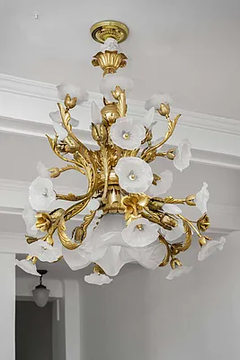 Rented by Compass | media 30