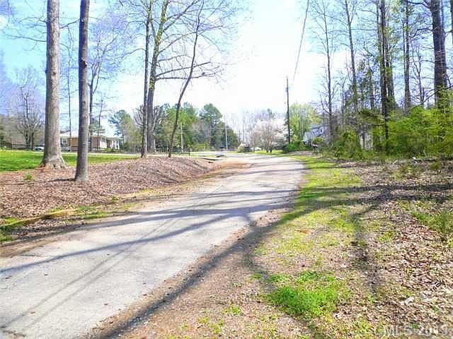 Very private road