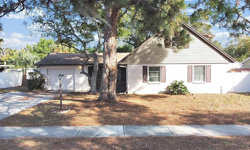 1st image of 15549 BEDFORD CIRCLE W