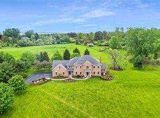 1 Braemar Way, Pittsford, NY 14534