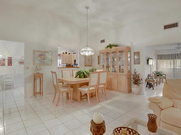5th image of 3360 Lucerne Park Dr
