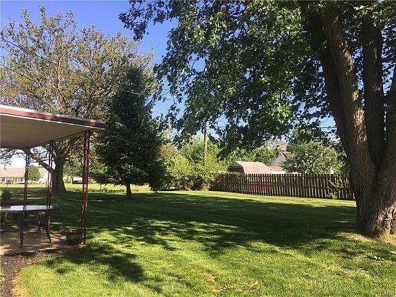 3rd image of 504 Walraven Ave