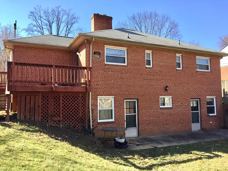 8801 Leonard Dr — Photo 20
