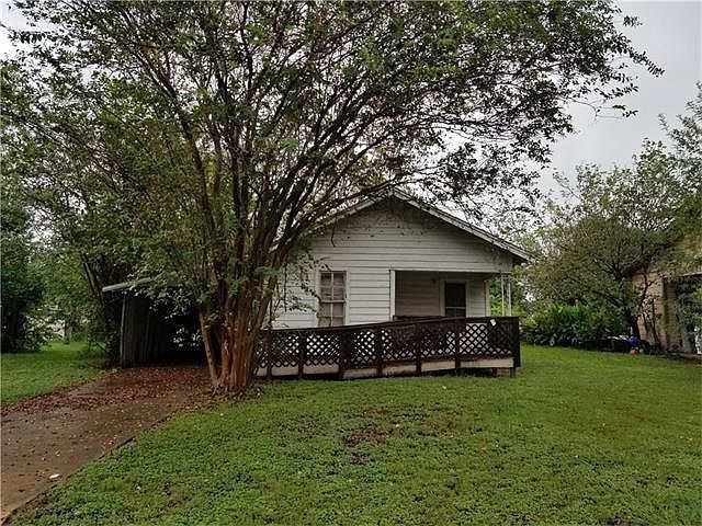 1st image of 421 Parker Dr