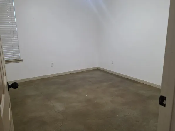 3201 Saint Luke St #B, Salado, TX 76571