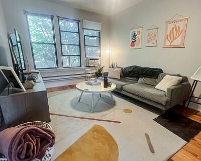 1st image of 619 W Melrose St #C-9