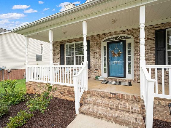 3rd image of 322 Laurelwood Dr