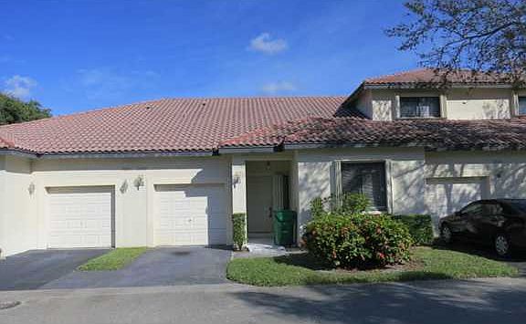 2nd image of 3003 La Mirage Dr