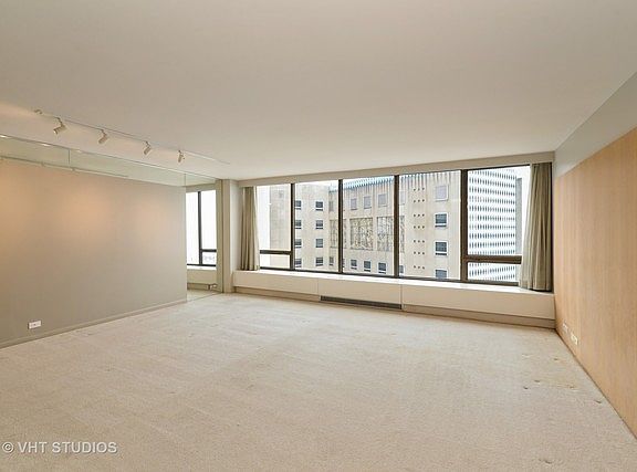 3rd image of 2800 N Lake Shore Dr APT 1603
