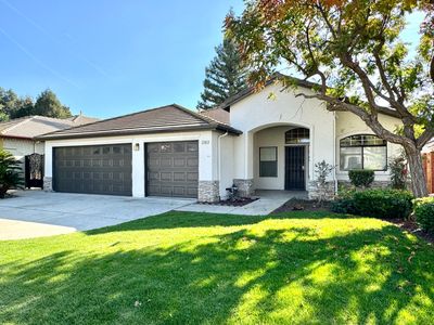 2285 E Omaha Ave, Fresno, CA, 93720