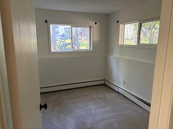 5th image of 2642 Kinnikinnick Ct Unit A