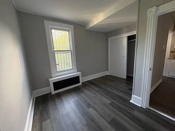 5 bed, $2,975 — Photo 4