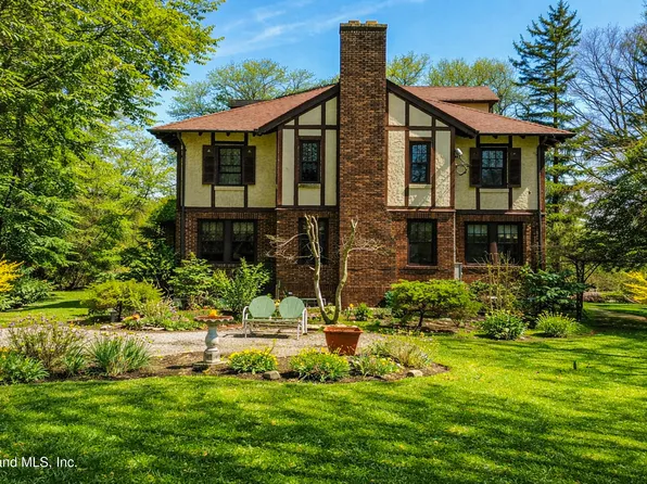 231 Douglas Rd, Staten Island, NY 10304