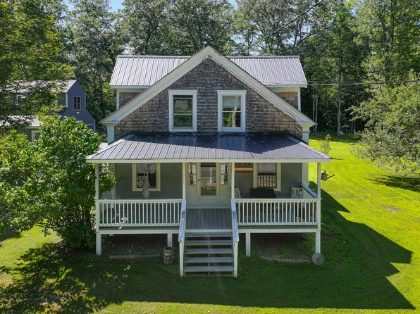 1372 Bridgton Road, Sebago, ME 04029