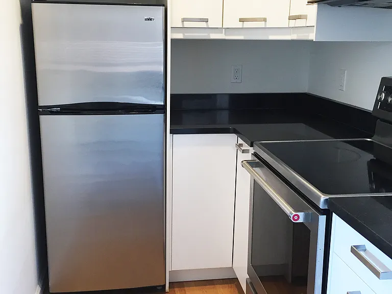 72 E Main St #9 — Photo 6