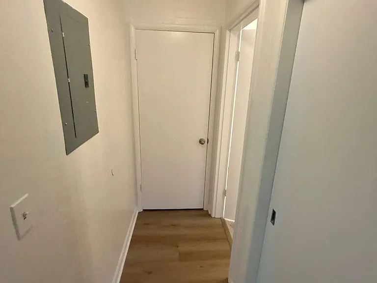 1835 Beach Ave NE #7 — Photo 11