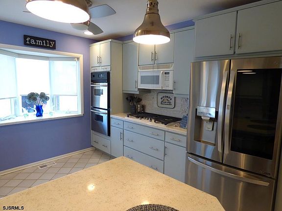 4th image of 223 Ocean Rd