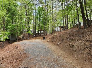 369 26th St, Ellijay, GA 30540