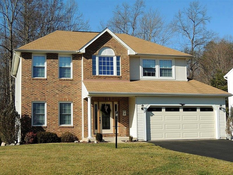 1st image of 11 Clark Ln