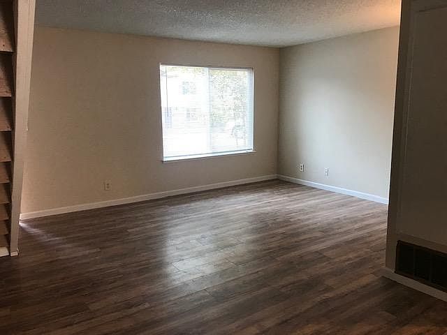 1st image of 2172 Amberwood Ln