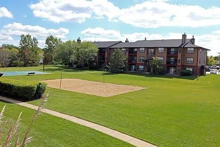 Camden at Bloomingdale Apartments — Photo 9