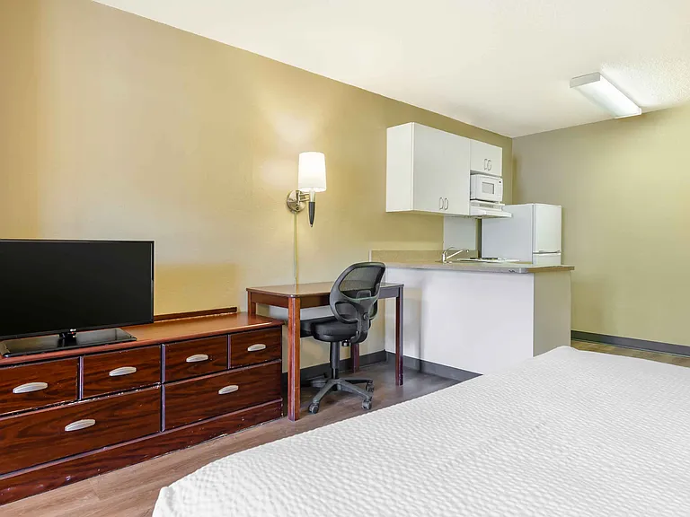 Studio Suite - 2 Queen Beds