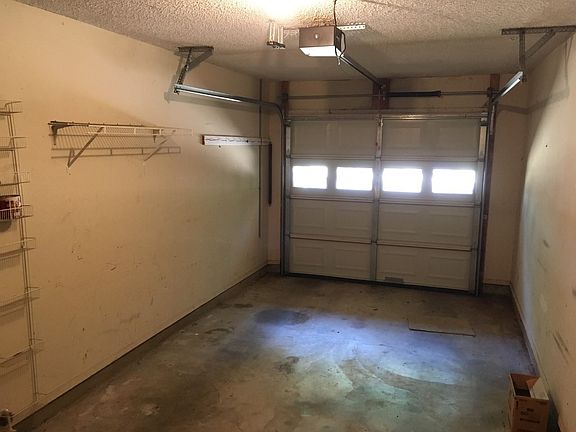 4th image of 205 Red Bird Ln
