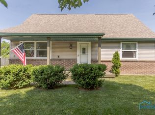 418 Indian Ridge Trl, Rossford, OH 43460