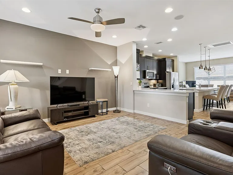 7242 Serenity Bnd — Photo 10