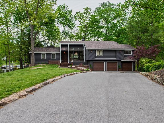 4th image of 332 Barnett Dr