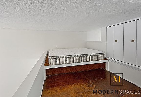4th image of 100 W 72nd St APT 3F
