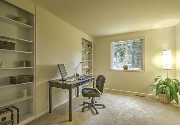 3rd image of 11012 86th Ave NE #202