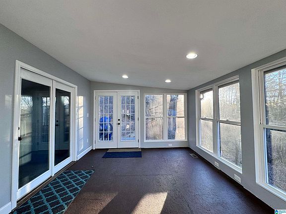 3rd image of 6925 Honor Keith Rd