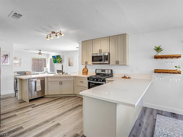 818 Holly Sprig Ct — Photo 29