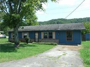 124 Lynwood Ln, Oak Ridge, TN 37830