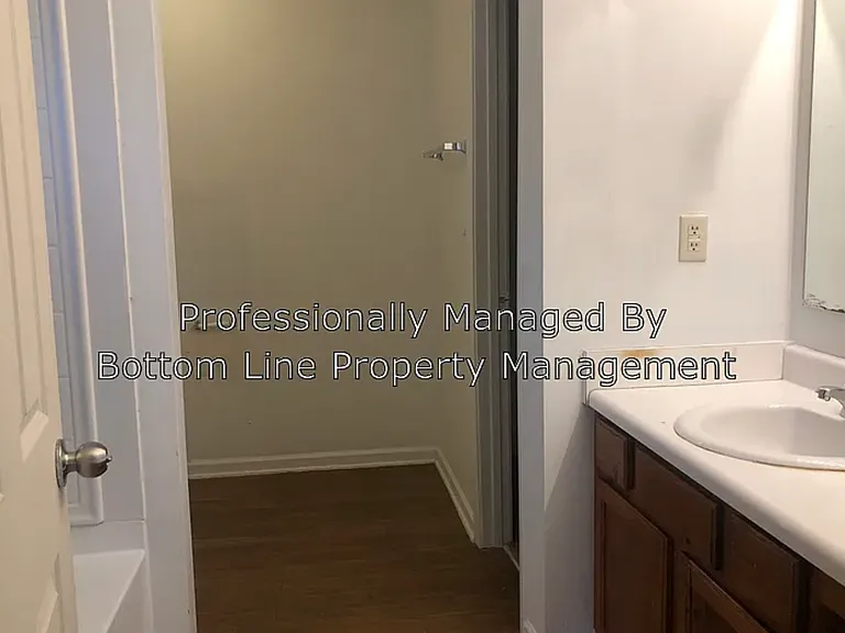 4834 Muskogee Dr — Photo 3