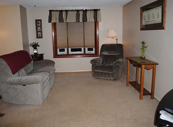 2nd image of 179 Oakhill Dr
