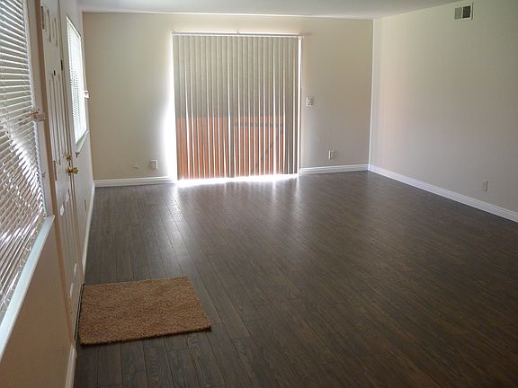 5th image of 4714 Greenholme Dr APT 1