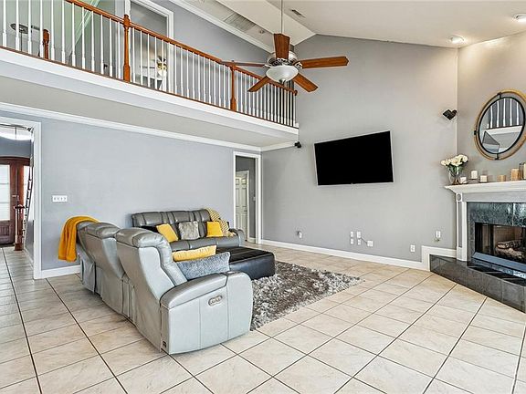3rd image of 246 E Augusta Ln