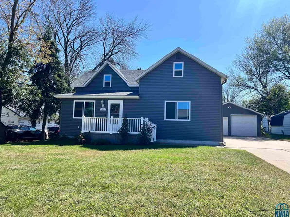 405 W 6th St, Remsen, IA 51050